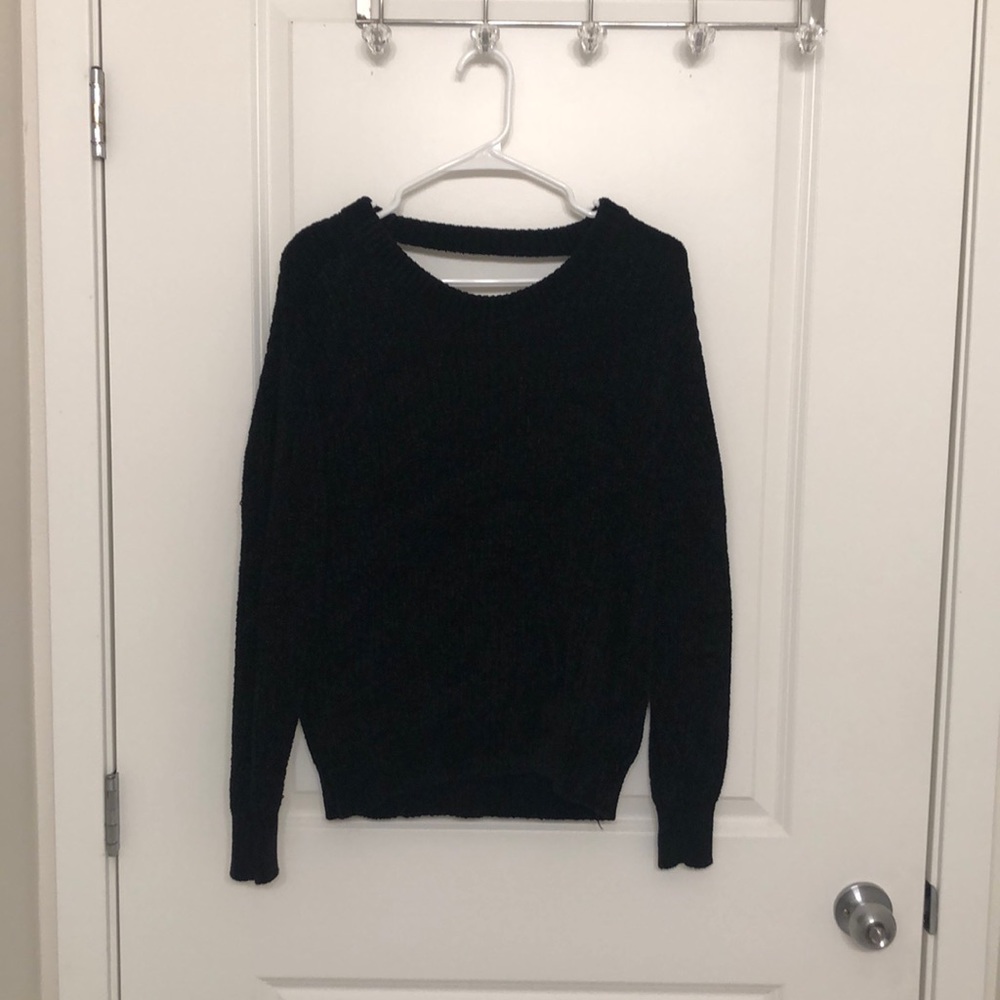 Black sweater with back cutout